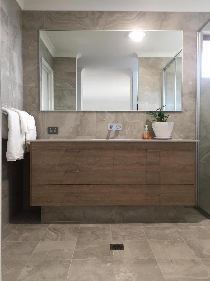 ダンズボロー Eagle Bay House Bed & Breakfast エクステリア 写真